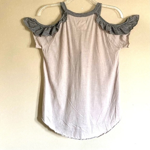 NEW Chaser Jersey Ruffle Open Shoulder Hi Lo Shirttail Tee in Tan Gray Size M - Picture 5 of 13